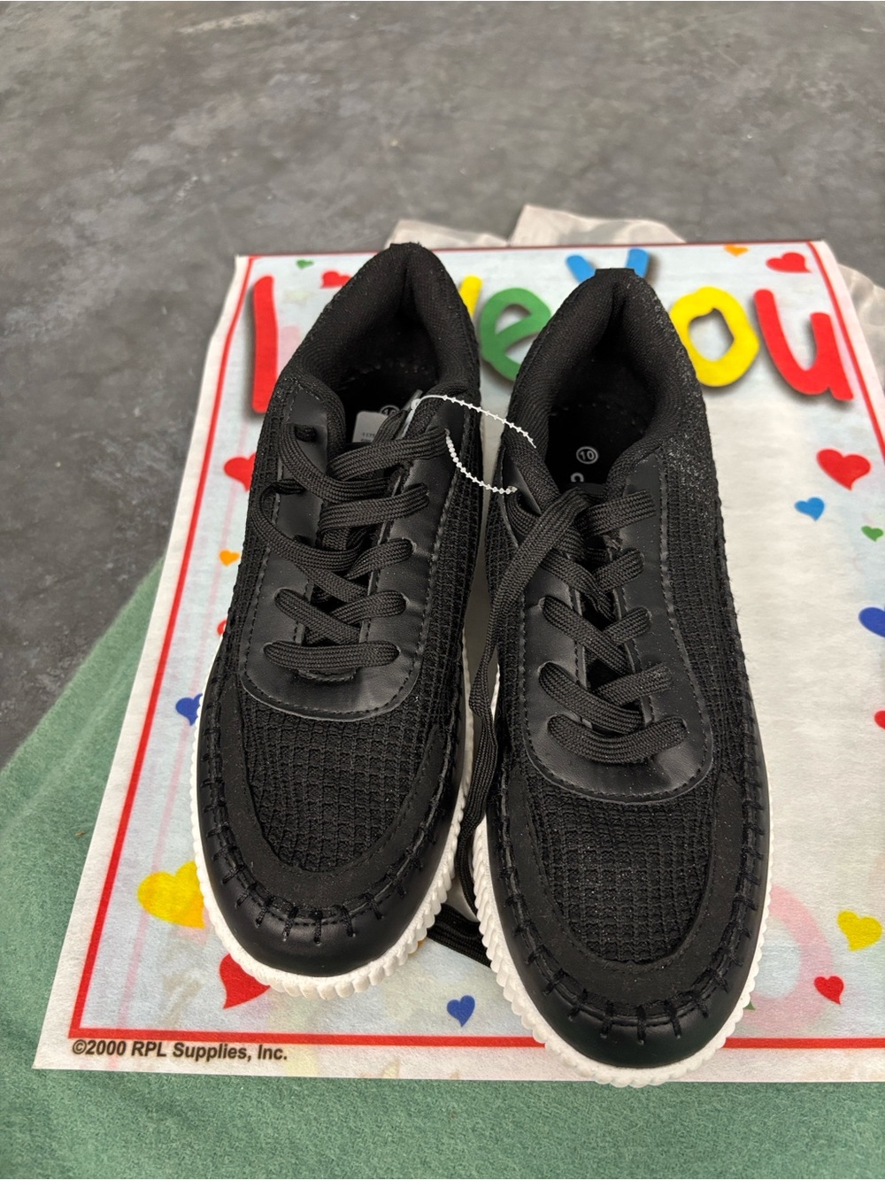NWT La Sheelah Timeless-12 Black Mesh Lace-Up Sneakers Women’s 10 White Heels